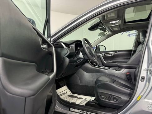 Used 2024 Toyota RAV4 XLE Premium image 11