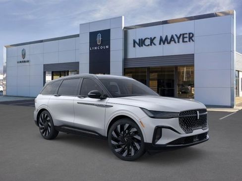 New 2025 Lincoln Nautilus Reserve w/ Jet Appearance Package image 8