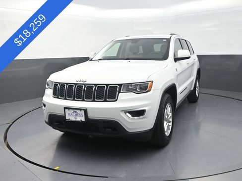 Used 2019 Jeep Grand Cherokee Laredo AWD/4WD image 4