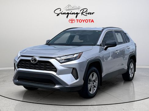Used 2025 Toyota RAV4 LE AWD/4WD image 3