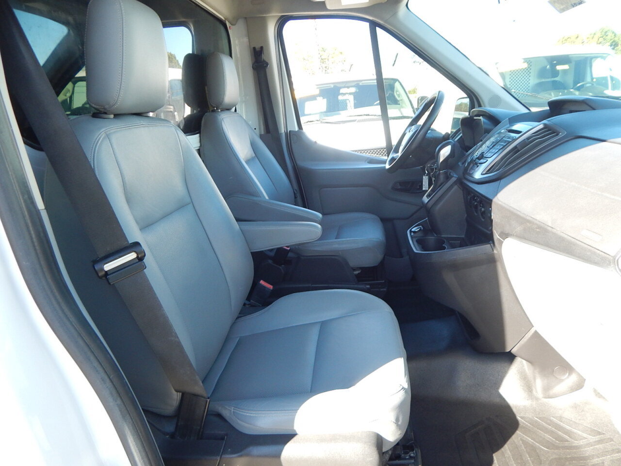 Used 2019 Ford Transit 350 138 DRW w/ Premium Package RWD image 21