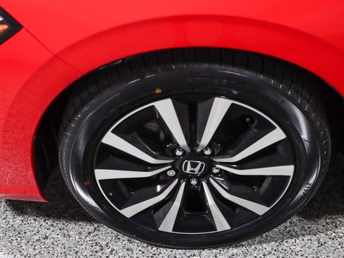 Used 2024 Honda Civic EX image 11
