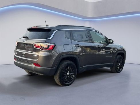 Used 2022 Jeep Compass Latitude w/ Convenience Group image 5