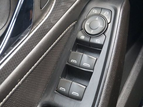 Used 2023 Chevrolet Traverse Premier image 23