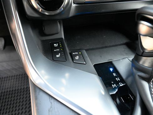 Used 2025 Lexus LX 600 4WD w/ Accessory Package (2T) image 30