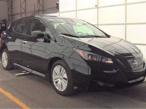 Used 2025 Nissan Leaf S FWD image 1