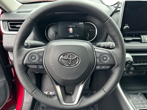 Certified 2025 Toyota RAV4 XLE w/ Convenience Package image 18