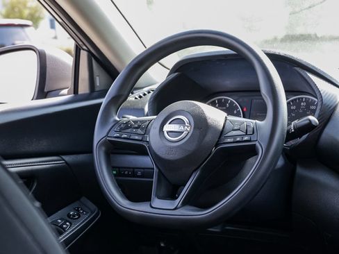 Used 2024 Nissan Sentra S FWD image 23
