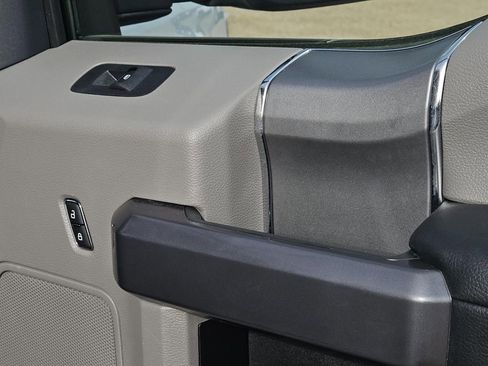 Used 2022 Ford F350 XLT w/ XLT Premium Package image 31