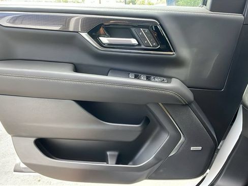 New 2026 GMC Yukon Elevation w/ Elevation Premium Package AWD/4WD image 31