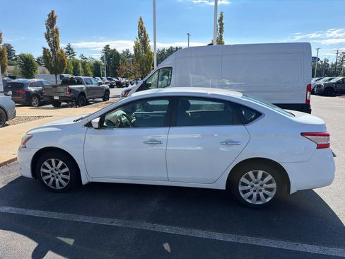 Used 2015 Nissan Sentra SV w/ Navigation Package FWD image 7