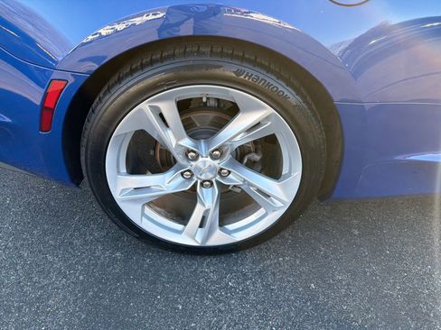 Used 2020 Chevrolet Camaro LT image 27