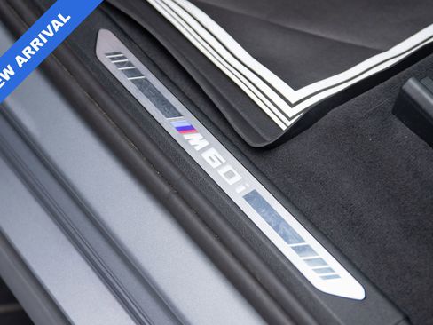 Used 2025 BMW X7 M60i w/ Executive Package image 16