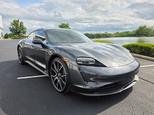 Used 2023 Porsche Taycan RWD image 17