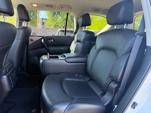 Used 2024 Nissan Armada SL w/ Captain's Chairs Package image 10