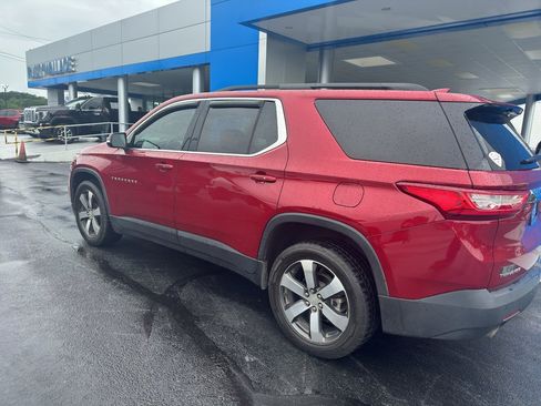 Used 2020 Chevrolet Traverse LT w/ LT Premium Package FWD image 6