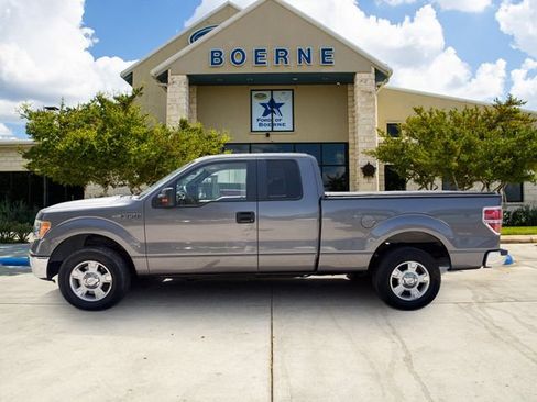 Used 2010 Ford F150 XLT RWD image 2