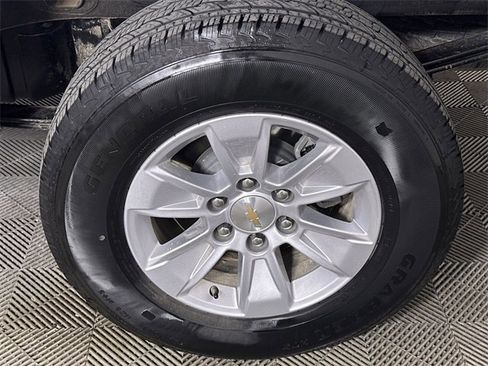 Used 2025 Chevrolet Silverado 1500 LT image 34