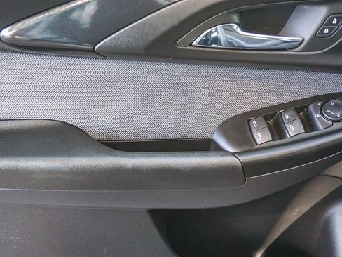 Used 2023 Chevrolet TrailBlazer LT w/ Convenience Package image 19