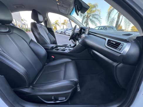 Used 2022 Genesis G70 2.0T image 23