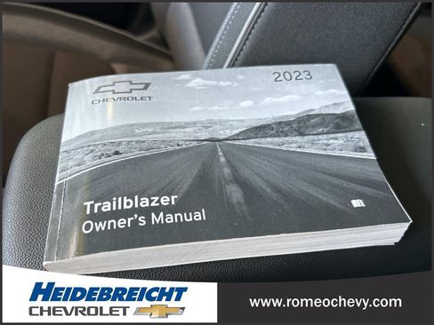 Used 2023 Chevrolet TrailBlazer LS AWD/4WD image 27