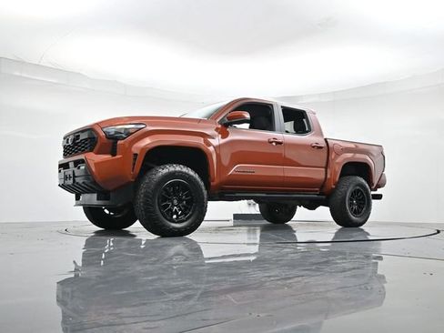 Used 2025 Toyota Tacoma TRD Sport image 34