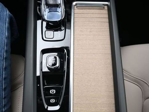 New 2026 Volvo XC60 B5 Plus w/ Protection Package Premier image 10