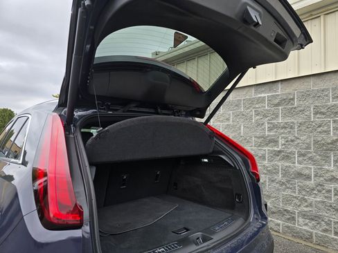 Used 2024 Cadillac XT4 Premium Luxury image 7