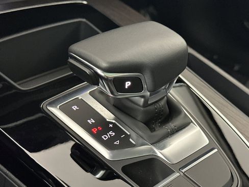 Used 2023 Audi Q5 2.0T Premium w/ Convenience Package image 20