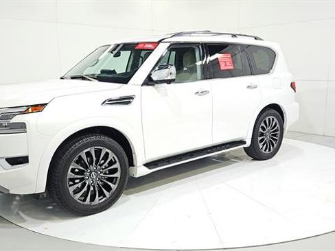 Certified 2024 Nissan Armada Platinum w/ Captain's Chairs Package RWD image 3