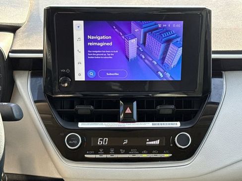 Used 2024 Toyota Corolla LE FWD image 11
