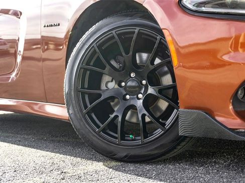 Used 2022 Dodge Charger R/T w/ Blacktop Package image 2