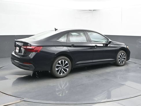 Used 2024 Volkswagen Jetta S FWD image 3