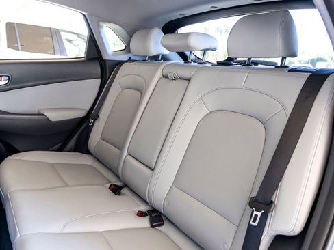 Used 2023 Hyundai Kona Limited image 21