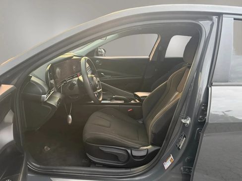 Used 2024 Hyundai Elantra SEL FWD image 24