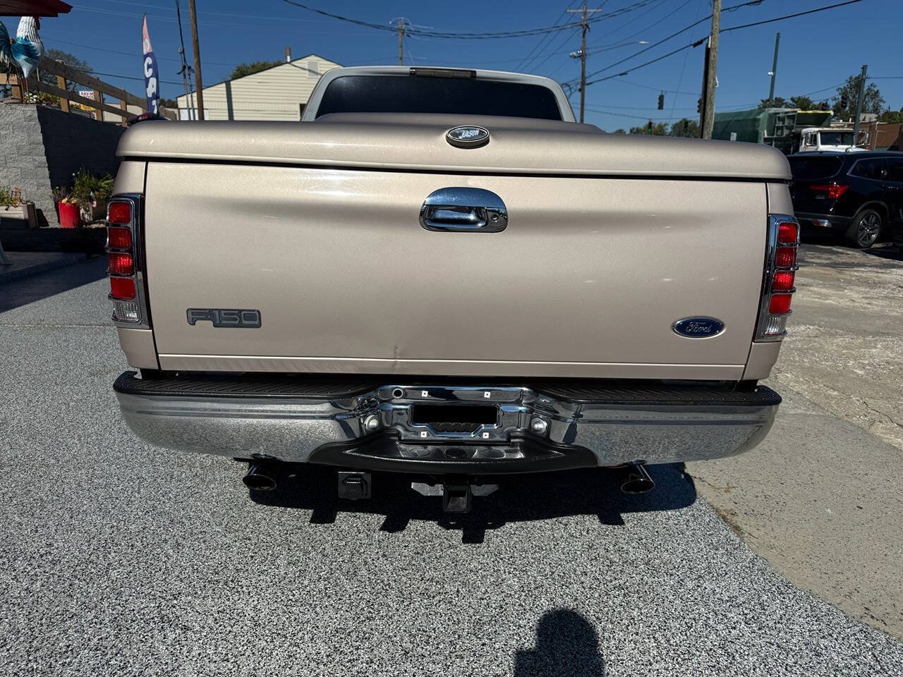 Used 1998 Ford F150 Lariat RWD image 10