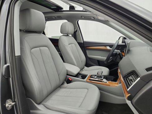 Used 2023 Audi Q5 2.0T Premium w/ Convenience Package AWD/4WD image 20
