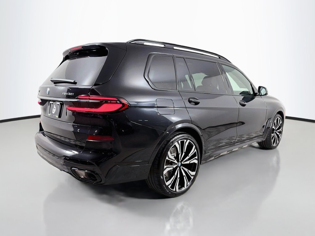 Used 2027 BMW X7 xDrive40i w/ M Sport Package AWD/4WD image 5