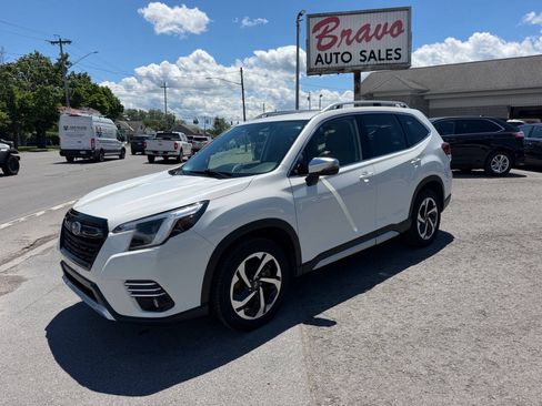 Used 2024 Subaru Forester Touring AWD/4WD image 1