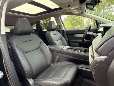 Used 2025 Nissan Murano SL image 15