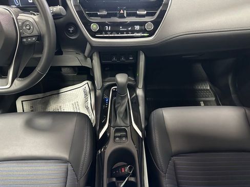 Used 2025 Toyota Corolla Cross XSE w/ Convenience Package image 37