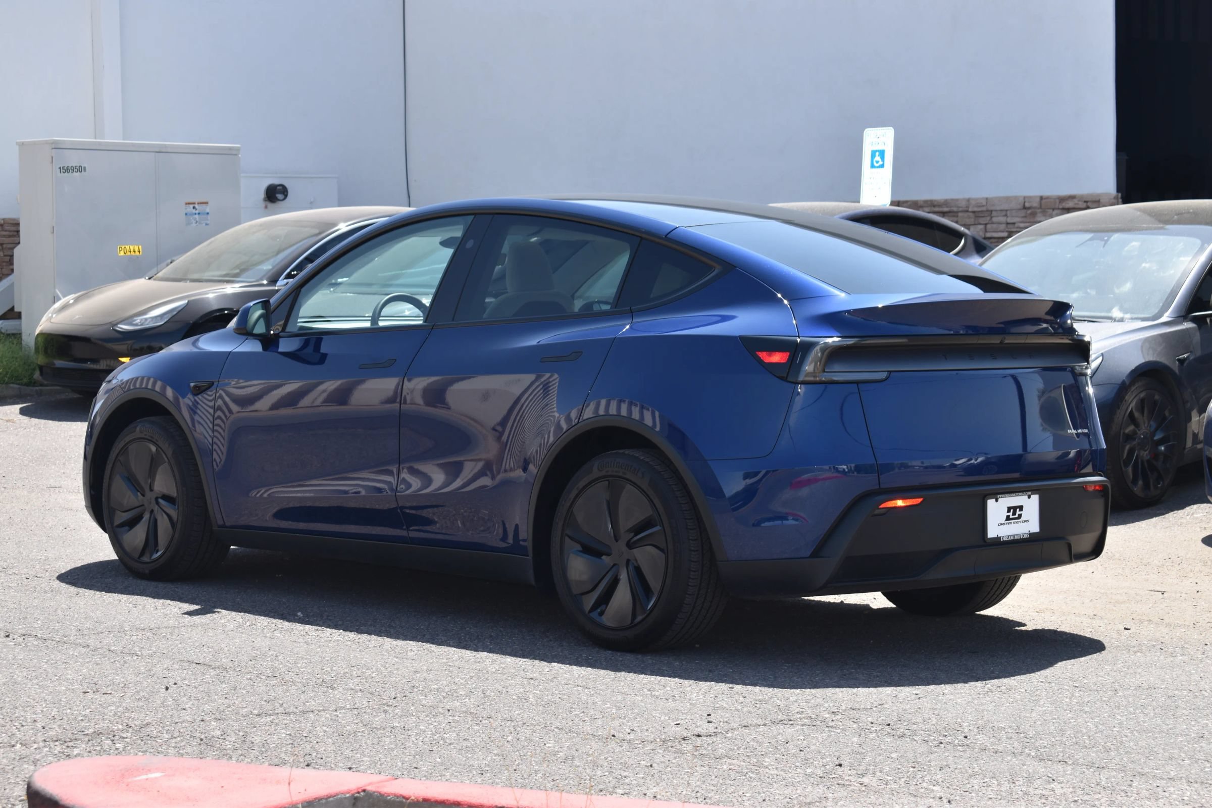 Used 2026 Tesla Model Y Long Range AWD/4WD image 6