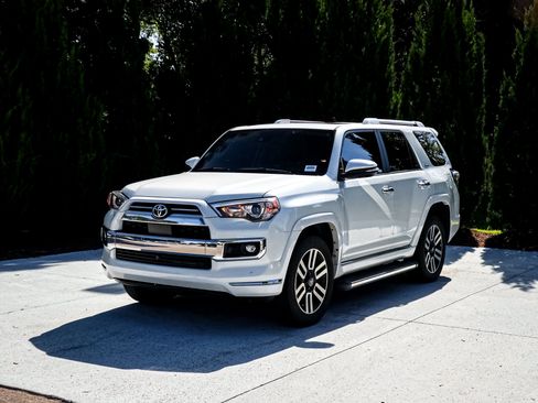 Used 2024 Toyota 4Runner Limited AWD/4WD image 5