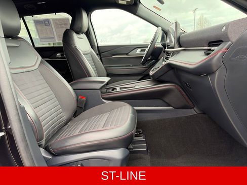 Used 2025 Ford Explorer ST-Line w/ Premium Package AWD/4WD image 13
