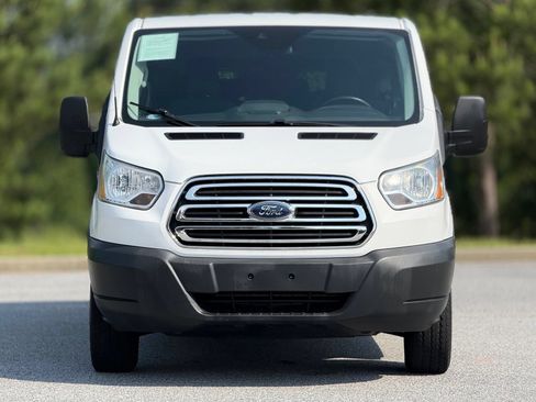 Used 2017 Ford Transit 350 XLT RWD image 3