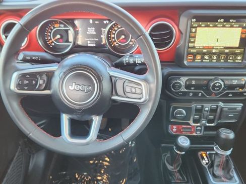 Used 2023 Jeep Wrangler Unlimited Rubicon AWD/4WD image 30