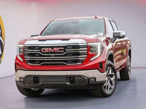 Used 2025 GMC Sierra 1500 SLT w/ SLT Premium Plus Package AWD/4WD image 1