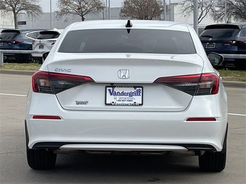 Certified 2023 Honda Civic EX image 5