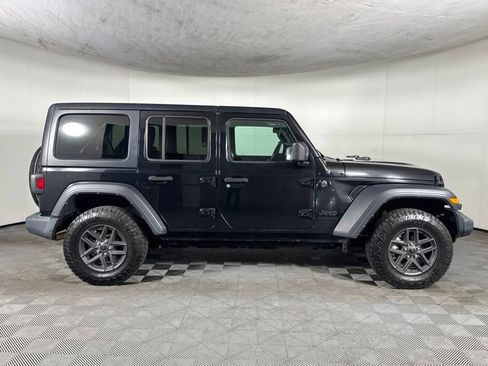 Used 2024 Jeep Wrangler Unlimited Sport AWD/4WD image 4