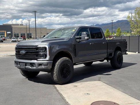 Used 2025 Ford F350 Platinum AWD/4WD image 7